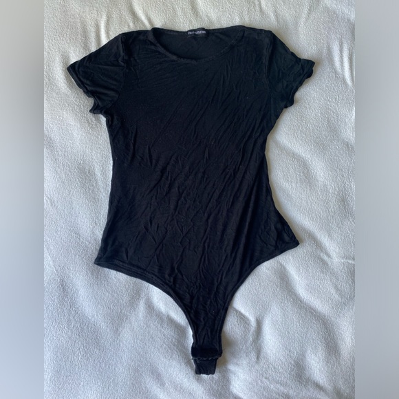 Pretty Little Thing Short Sleeve Bodysuit - Picture 1 of 7